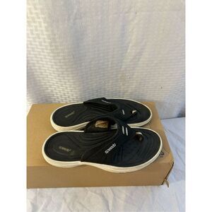 Speedo flip flops size 6 black